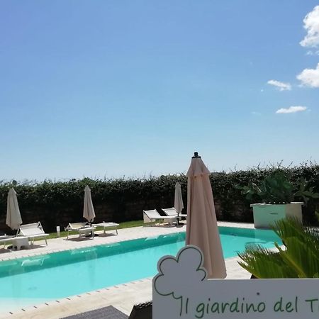 Il Giardino Del Tiglio Bed & Breakfast Uggiano La Chiesa Exterior photo