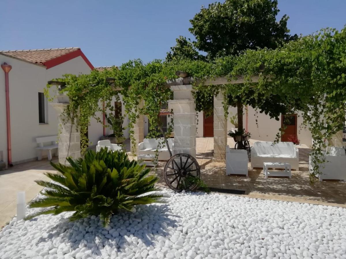 Il Giardino Del Tiglio Bed & Breakfast Uggiano La Chiesa Exterior photo