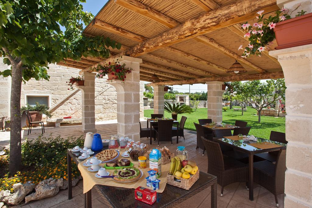 Il Giardino Del Tiglio Bed & Breakfast Uggiano La Chiesa Exterior photo