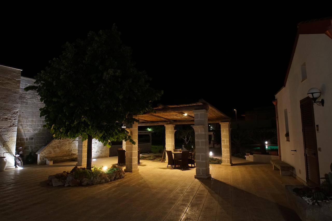 Il Giardino Del Tiglio Bed & Breakfast Uggiano La Chiesa Exterior photo